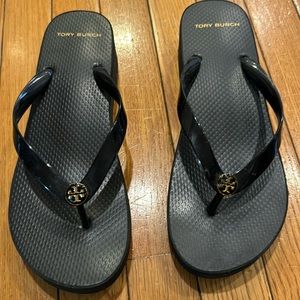 Tory Burch flip flop size 10